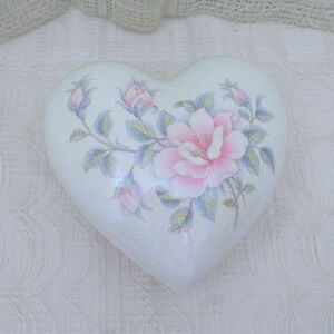 Handmade Lidded Ceramic Heart Trinket Dish, Rose Decor Treasure Box For Jewelry